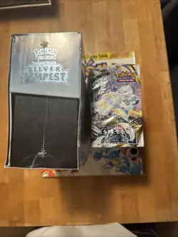 Pokemon TCG Silver Tempest Booster Box + Elite Trainer Box BOTH MINT CONDITION - Image 4