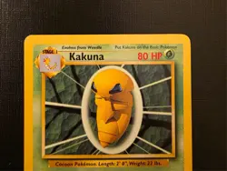 Pokemon Base Set Kakuna 33/102 Vintage WOTC Common - Image 3
