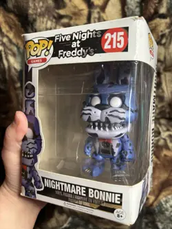 Funko Pop! Vinyl: Five Nights at Freddy's - Bonnie the Rabbit (Nightmare) #215 - Image 2