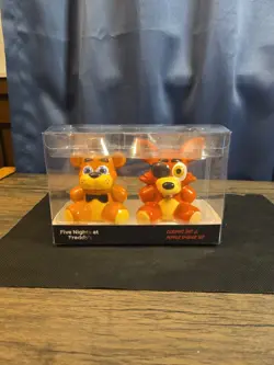 Five Nights At Freddy's Freddy and Foxy Ceramic Salt and Pepper Shaker Set - Image 1