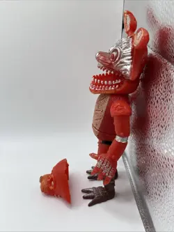 five nights at freddys the twisted ones Light Up Foxy Figure - Image 2