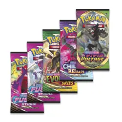 Pokemon TCG: Eevee Evolutions Flareon VMAX Premium Collection 820650809132 - Image 4