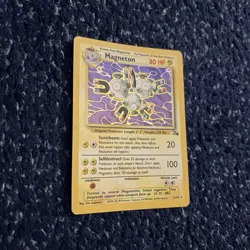 Pokemon TCG Magneton 11/62 Fossil Set Holo Rare Card 1999, LP with slight bend - Image 4