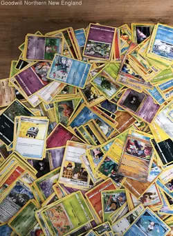 2.5LB Lot of Various Mixed Assorted Pokemon Cards TCG CCG Trading Cards - Image 3