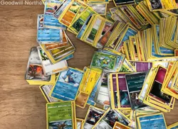 2.5LB Lot of Various Mixed Assorted Pokemon Cards TCG CCG Trading Cards - Image 4
