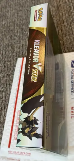 Pokemon TCG: Kleavor VStar Special Collection Box New Factory Sealed - Image 3