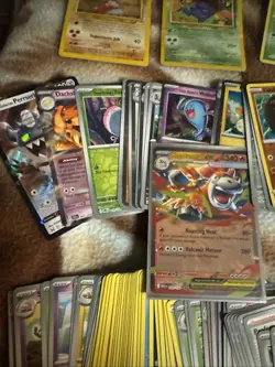 Pokemon card Lot Vintage Bulk Roaring Moon Masterball - Image 2