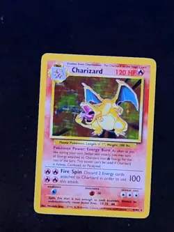 Pokemon TCG Charizard Base Set 4/102 Holo 1999-2000 Wizards Base Set Holo rare - Image 3