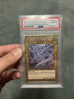 2017 YU-GI-OH! THE DARK SIDE OF DIMENSIONS #ENGV4 BLUE-EYES WHITE DRAGON PSA 10 - Image 1