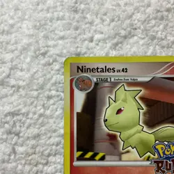 NINETALES 3/16 HOLO STAMP POKEMON RUMBLE LP POKEMON - Image 2