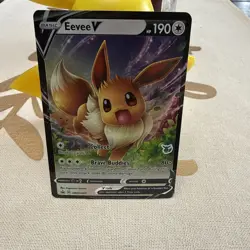 Eevee V Promo SWSH065 (Pokemon TGC) NM - Image 1