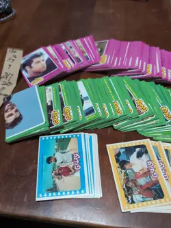 266 Card Lot 1978 Topps Grease trading cards Near Sets series 1 and 2 W/stickers - Image 3