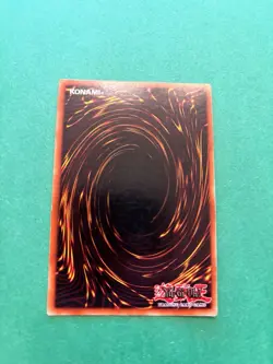 Yu-Gi-Oh! TCG Dark Magician SDY-006 Starter Deck Yugi. Near mint condition - Image 2