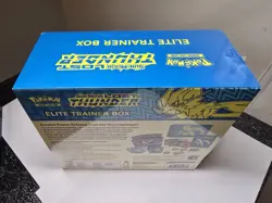 2018 POKEMON SUN & MOON LOST THUNDER ELITE TRAINER BOX ETB FACTORY SEALED - Image 3