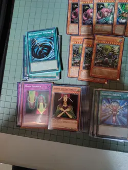 Yugioh - Huge Lot 1000+ Cards - Image 2