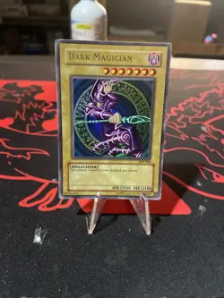 Dark Magician SDY-006 Starter Deck: Yugi Ultra Rare DMG - Image 1