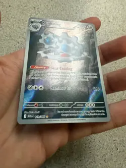 Klinklang - 141/086 Illustration Rare SV: Black Bolt Pokemon TCG NM PACK FRESH - Image 3