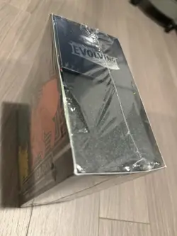 Pokemon TCG Evolving Skies Elite Trainer Box ETB Sealed - Small Tear See Picture - Image 3