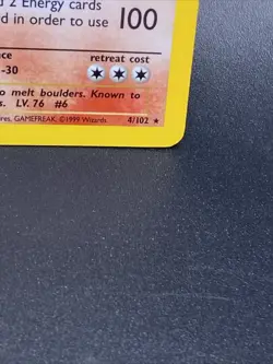 Pokemon TCG Charizard 4/102 Base Set Holo MP/LP See Pics 💥💥 - Image 4