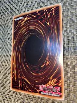 Blue-Eyes White Dragon CT13-EN008 Ultra Rare Limited Edition Yu-Gi-Oh! - Image 5