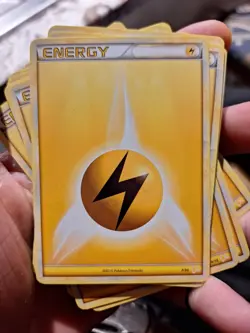 33x Pokemon Lightning Energy 2005-2010 - Basic Energy Deck Builder Lot - Image 4