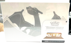 POKEMON ELITE TRAINER BOX CHARIZARD ULTRA PREMIUM ETB - NEW SEALED AWESOME ! - Image 1