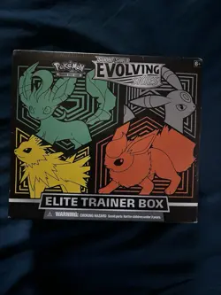 Pokemon TCG: Sword & Shield-Evolving Skies Elite Trainer Box ETB - Image 1