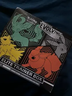 Pokemon TCG: Sword & Shield-Evolving Skies Elite Trainer Box ETB - Image 4
