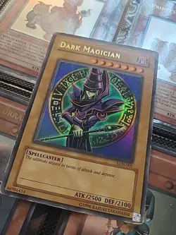 Dark Magician LOB-005 The Legend of Blue Eyes White Dragon HOLO FADE ERROR - Image 2