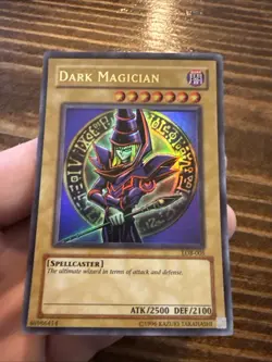 Dark Magician LOB-005 The Legend of Blue Eyes White Dragon NICE CONDITION - Image 1