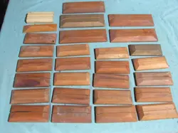 Vtg Lot of 28 Wood Place Card Holders Table Number Photo Name Menu Stands A79 - Image 1