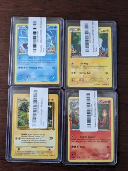 4 Random Pokemon Cards - Image 1