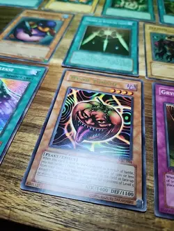 LOT OF MIX YU-GI-OH ! TRADING CARDS 10 Cards - Image 3