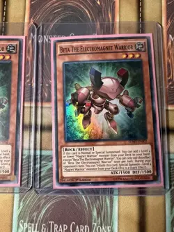 2x Beta the Electromagnet Warrior SDMY-EN002 Structure Deck: Yugi Muto 1st Ed LP - Image 3