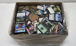 Unsorted Magic: The Gathering TCG and CCG Trading Cards (2000 Plus Cards) - Image 1