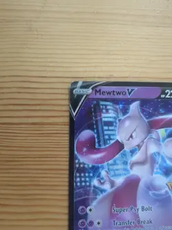 Pokemon TCG Mewtwo v SWSH223 Holo Promo Black Star - Image 2