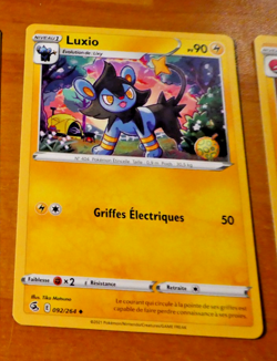 POKEMON FRANCAIS CARD CARTE LUXIO 092/264 FR MINT 2021 - Image 1