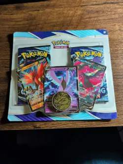 2021 Pokemon Chilling Reign 2-Pack Blister: Zapdos V, Articuno V, Moltres V - Image 1