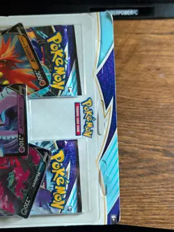 2021 Pokemon Chilling Reign 2-Pack Blister: Zapdos V, Articuno V, Moltres V - Image 3