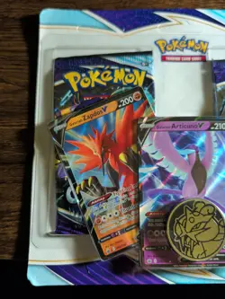 2021 Pokemon Chilling Reign 2-Pack Blister: Zapdos V, Articuno V, Moltres V - Image 5