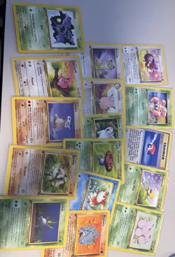 Pokemon TCG Jungle First Edition Mixed Lot - Image 2