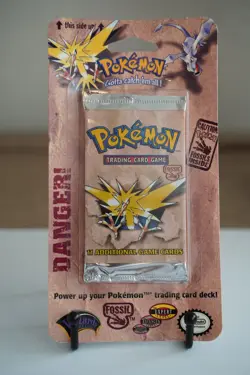 Pokemon Fossil Booster Blister Pack Zapdos Artwork 1999 WOTC Factory Sealed - Image 1