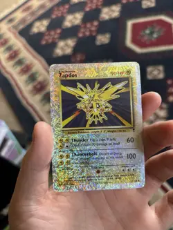 Pokemon Zapdos 19/110 - Legendary Collection - Reverse Holo - HP/DMG - Image 1