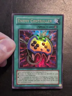 Yu-Gi-Oh! ULTRA RARE CARD ENEMY CONTROLLER AST-037 1996 VINTAGE PRINT NM/VLP - Image 3