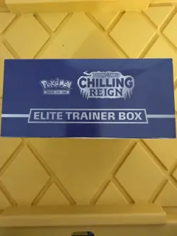 Pokemon TCG Sword & Shield Chilling Reign Elite Trainer Box Sealed New & Sealed 820650808630 - Image 3
