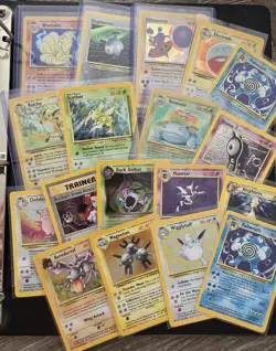 LP NM Lot Of 18 ALL HOLOS VINTAGE POKEMON CARD COLLECTION WOTC TCG Venusaur - Image 1