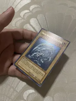 YuGioh Blue-Eyes White Dragon SDK (1st Edition) DIK-P001 Ultra Rare Card NM/M - Image 2