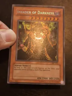 Yu-Gi-Oh! SECRET RARE CARD INVADER OF DARKNESS IOC-111 1996 VINTAGE PRINT LP - Image 2