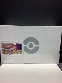 Pokemon TCG Sword and Shield Ultra Premium Collection Charizard Box 820650851117 - Image 2