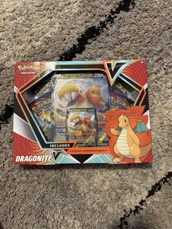 Pokemon TCG Dragonite V Collection Box New & Sealed - Evolving Skies Booster - Image 1